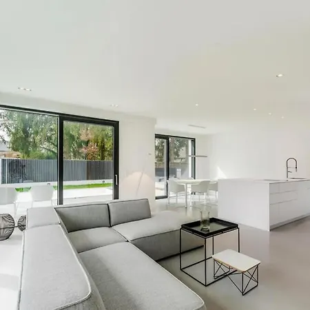 Hochwertige Bauhaus Mit Pool Zum Erstbezug * Vaterstetten